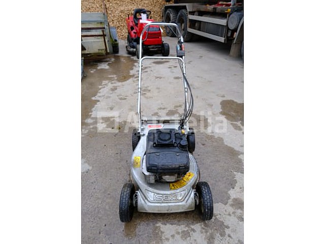 Iseki sw621 benzine grasmaaier - afbeelding 1 van  12