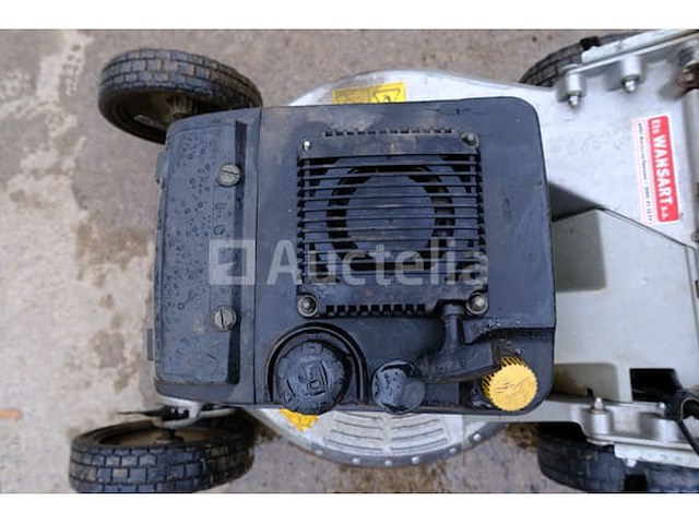Iseki sw621 benzine grasmaaier - afbeelding 7 van  12