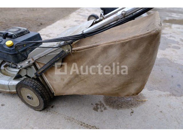 Iseki sw621 benzine grasmaaier - afbeelding 7 van  11