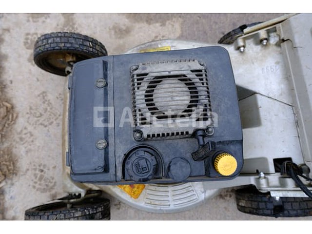Iseki sw621 benzine grasmaaier - afbeelding 8 van  11
