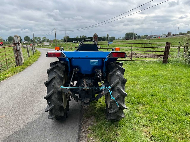 Iseki ta247 minitractor - afbeelding 20 van  23