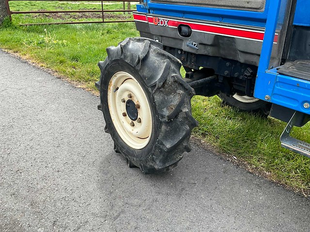 Iseki ta247 minitractor - afbeelding 4 van  21