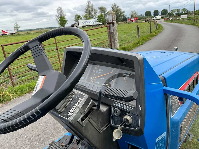 Iseki ta247 minitractor - afbeelding 7 van  21