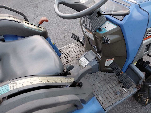 Iseki th18 vierwielaangedreven minitractor - afbeelding 8 van  12