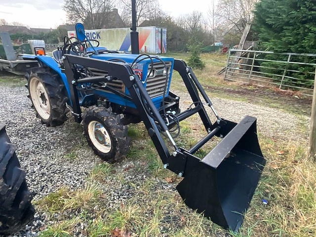 Iseki tl1900 minitractor - afbeelding 21 van  25