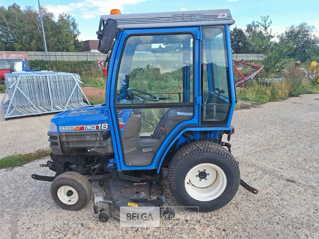 Iseki tractor + maaibalk - afbeelding 8 van  12