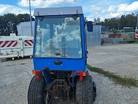 Iseki tractor + maaibalk - afbeelding 10 van  12