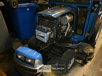 Iseki tractor + maaibalk - afbeelding 12 van  12