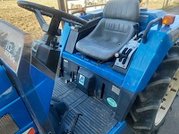 Iseki tu 185 minitractor + grondbak - afbeelding 6 van  22