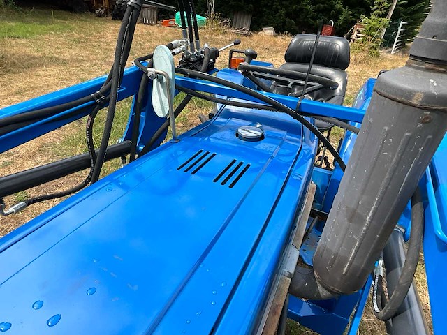 Iseki tu1700 met katana frontlader - afbeelding 9 van  18