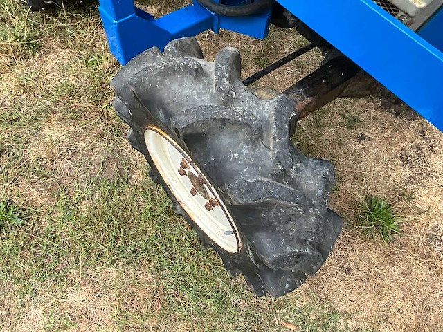 Iseki tu1700 met katana frontlader - afbeelding 17 van  18