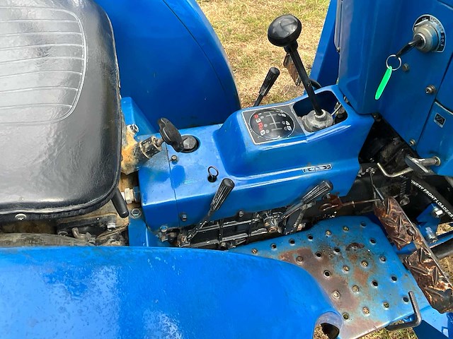 Iseki tu1700 met katana frontlader - afbeelding 18 van  18