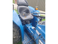 Iseki tu1900 minitractor - afbeelding 9 van  13