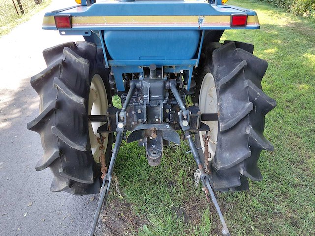 Iseki tu200 landhope minitractor - afbeelding 8 van  13