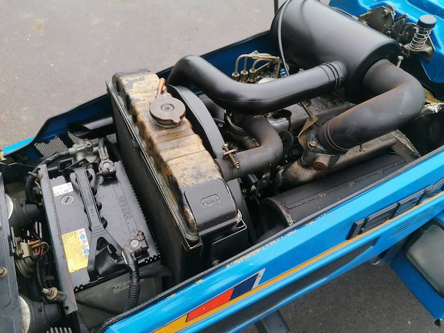 Iseki tu217f vierwielaangedreven minitractor - afbeelding 13 van  13