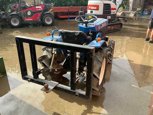 Iseki tx1410 minitractor - afbeelding 6 van  10
