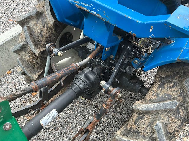 Iseki tx155f 4wd landbouwtractor - afbeelding 15 van  17