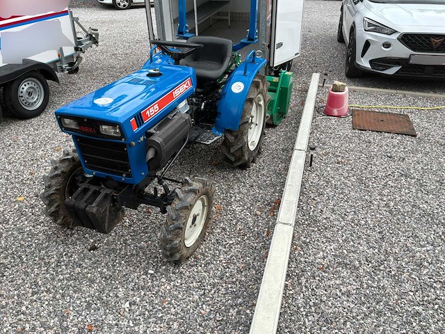 Iseki tx155f 4wd landbouwtractor - afbeelding 9 van  16