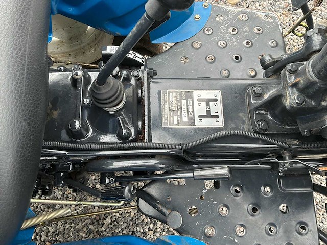 Iseki tx155f 4wd landbouwtractor - afbeelding 15 van  16