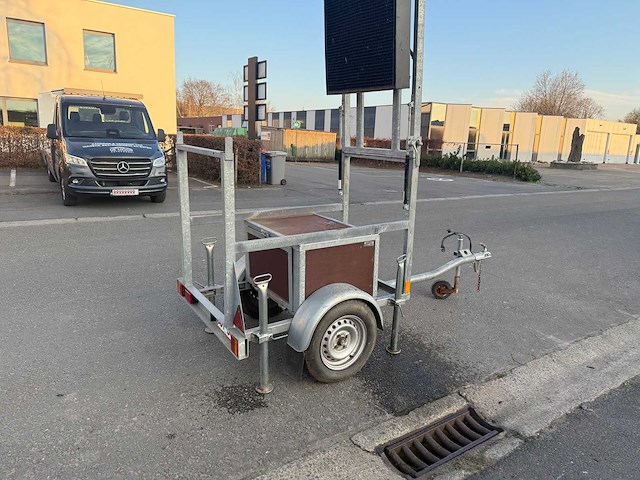 Isis - 1999 - e/500 - aanhangwagen - afbeelding 2 van  3