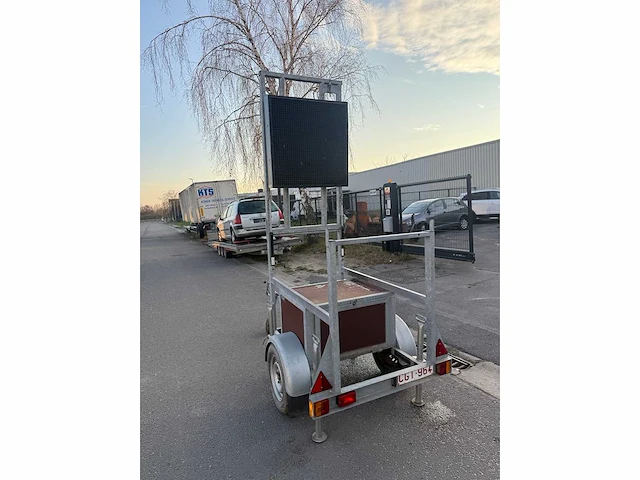Isis - 1999 - e/500 - aanhangwagen - afbeelding 9 van  14