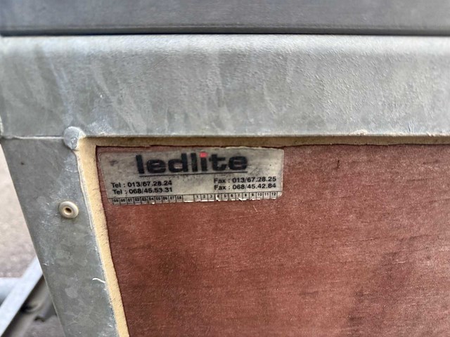 Isis - 1999 - ledlite - e500 - aanhangwagen - afbeelding 2 van  13
