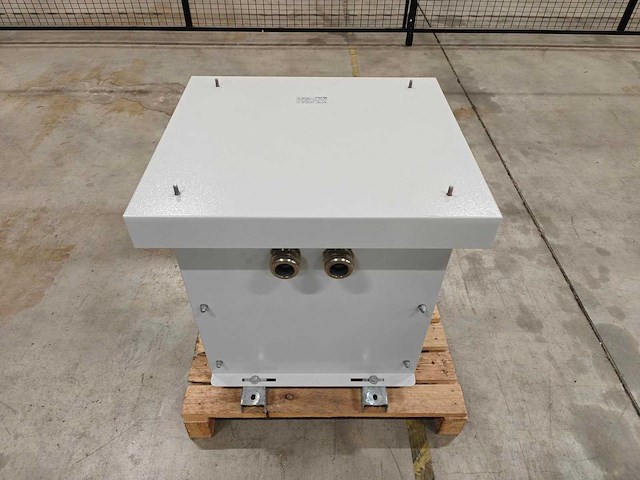 Ismet sinus filter met omkasting - electronica - afbeelding 2 van  3