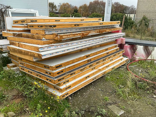 Isocab partij sandwichpanelen - afbeelding 2 van  4