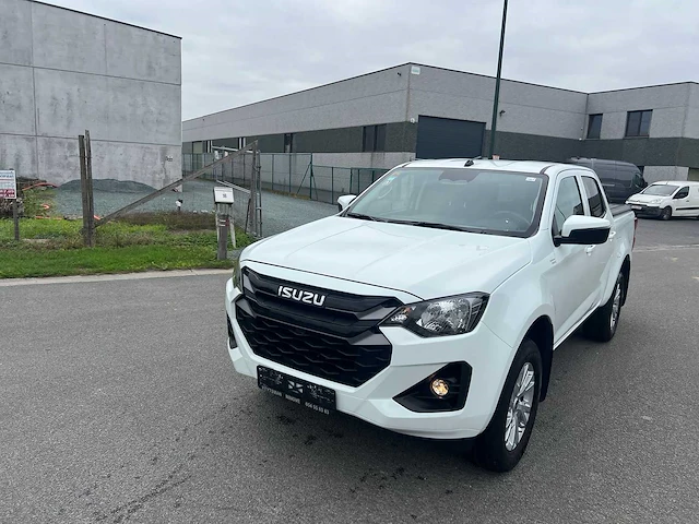 Isuzu - 2025 - d-max - pickup - personenauto - afbeelding 1 van  43