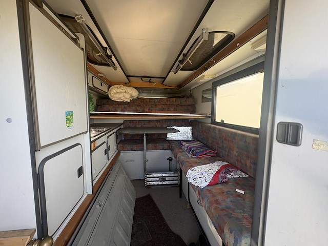 Isuzu 2500 diesel met tischer camper opbouw - afbeelding 3 van  14
