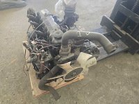 Isuzu c240 dieselmotor - afbeelding 5 van  11