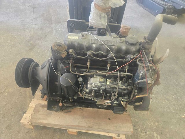 Isuzu c240 dieselmotor - afbeelding 5 van  11