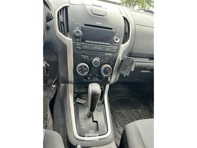 Isuzu d-max 4x4 - afbeelding 12 van  12