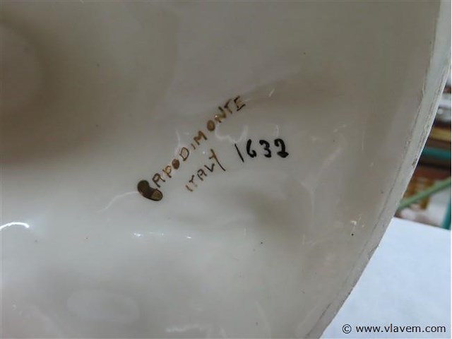 Italiaanse dekselvaas - afbeelding 4 van  4