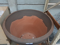 Italiaanse terracotta bloempot – vorstbestendig | ø110 cm - afbeelding 3 van  4