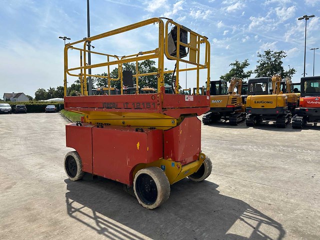 Iteco - 2007 - it12151 - schaarlift - afbeelding 34 van  50