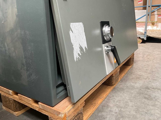 Itoki gold safe strong 87 mobiele kluis - afbeelding 5 van  9