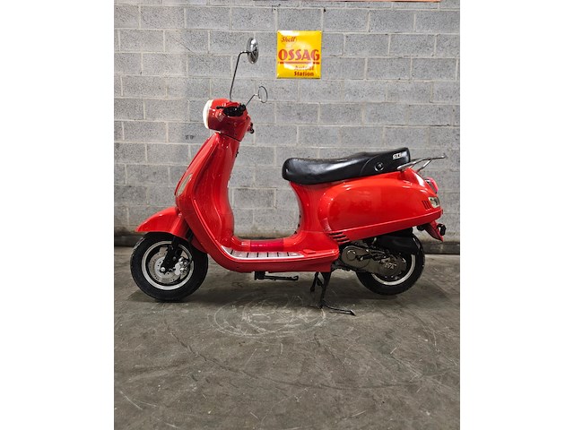 Iva lux (vespa model) - afbeelding 2 van  7