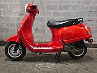 Iva lux (vespa model) - afbeelding 2 van  7