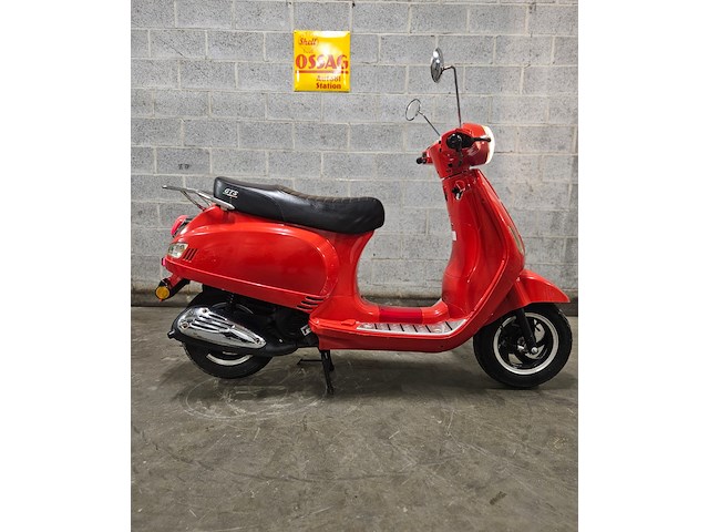 Iva lux (vespa model) - afbeelding 3 van  7