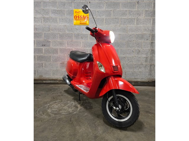 Iva lux (vespa model) - afbeelding 7 van  7