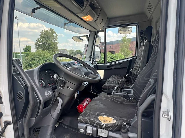 Iveco - 120 e - koel vrachtwagen - afbeelding 30 van  46