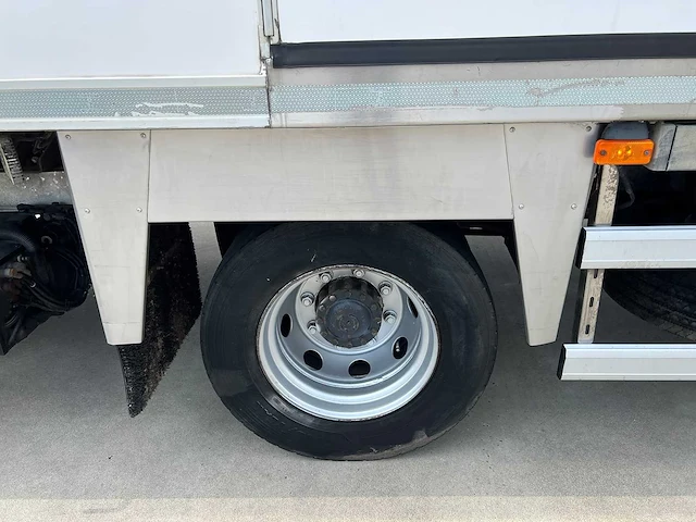 Iveco - 120 e - koel vrachtwagen - afbeelding 14 van  46