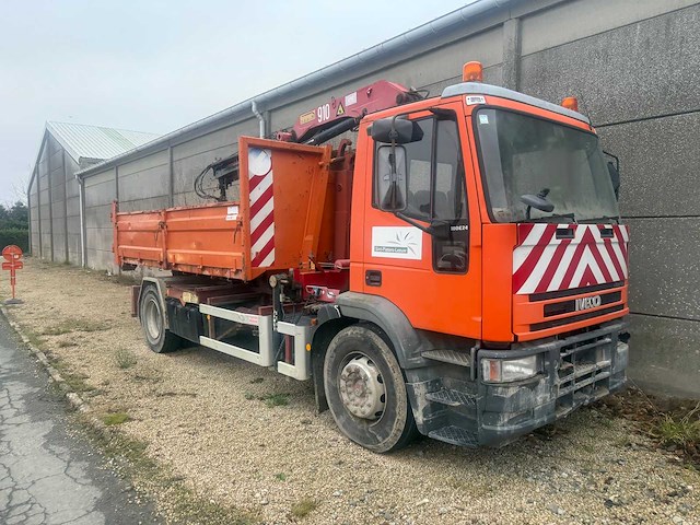 Iveco - 2002 - eurocargo - vrachtwagen - afbeelding 6 van  9