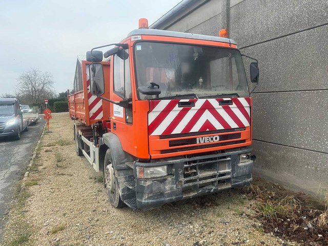 Iveco - 2002 - eurocargo - vrachtwagen - afbeelding 8 van  9