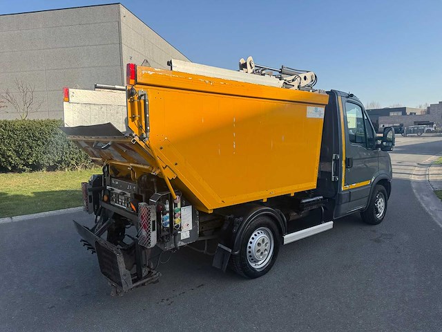 Iveco - 2013 - daily vuilniskar - is35si2aa - personenauto - afbeelding 2 van  30