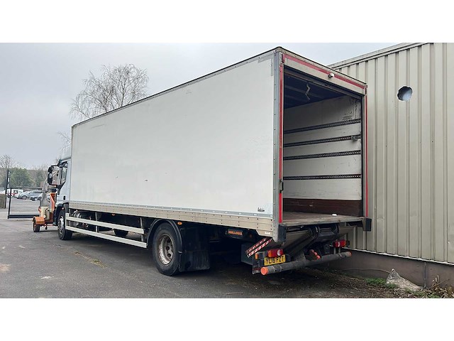 Iveco - 2016 - 180e25 - vrachtwagen - afbeelding 10 van  11