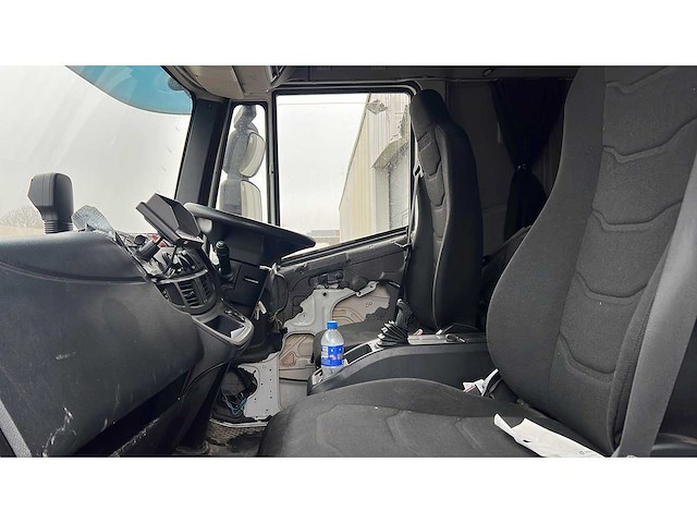 Iveco - 2016 - 180e25 - vrachtwagen - afbeelding 3 van  6