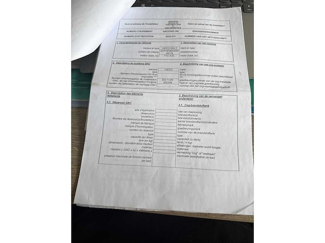 Iveco - 2018 - 35s14n - 3-kant kipper - personenauto - afbeelding 31 van  41