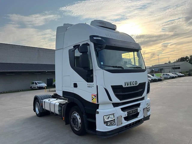Iveco - hi-way 460 e6 - stralis - bedrijfswagen - afbeelding 14 van  35